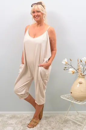 Baggy Jumpsuit mit Spaghettiträgern, beige