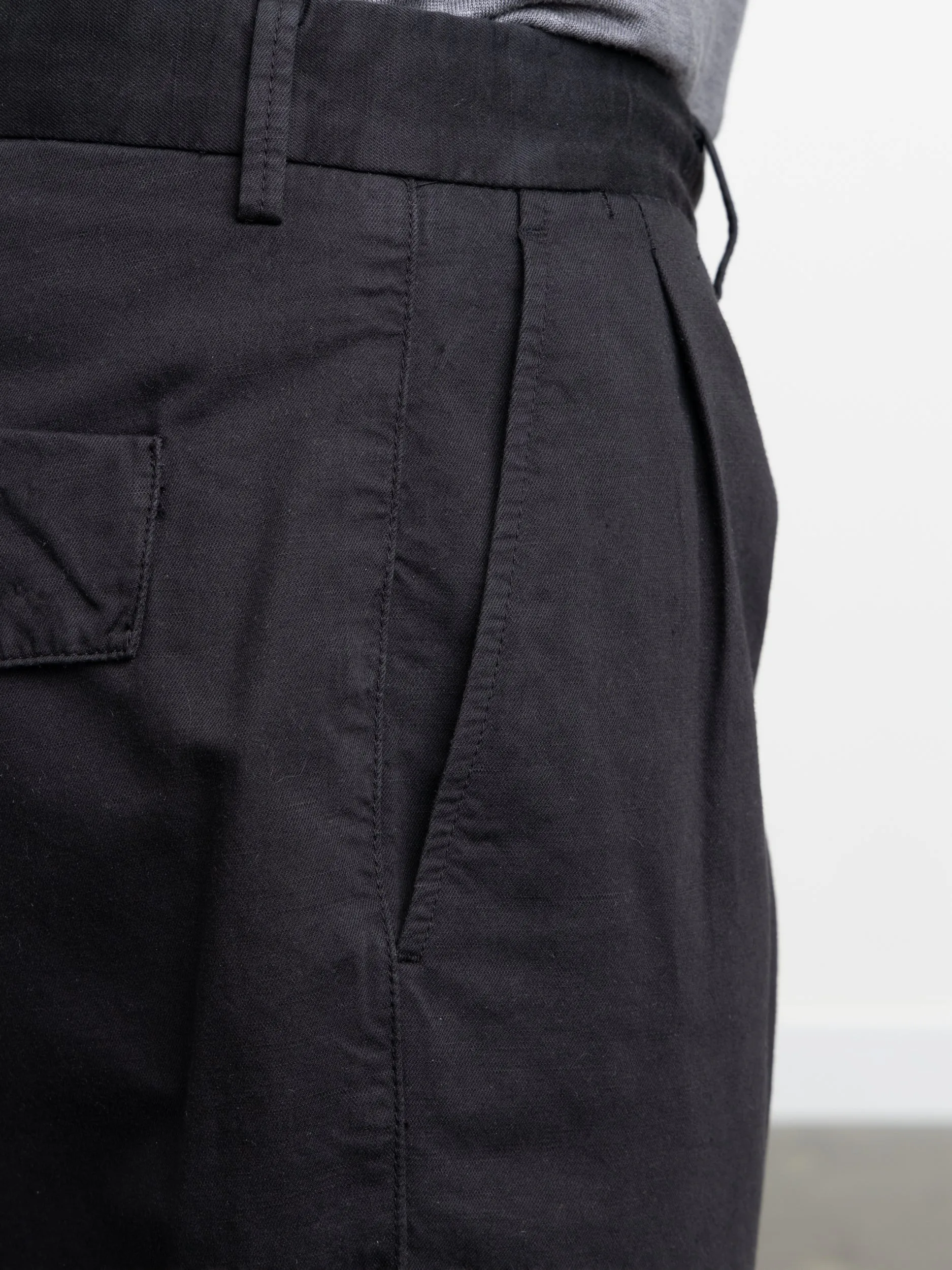 Black Cotton-Linen Shorts