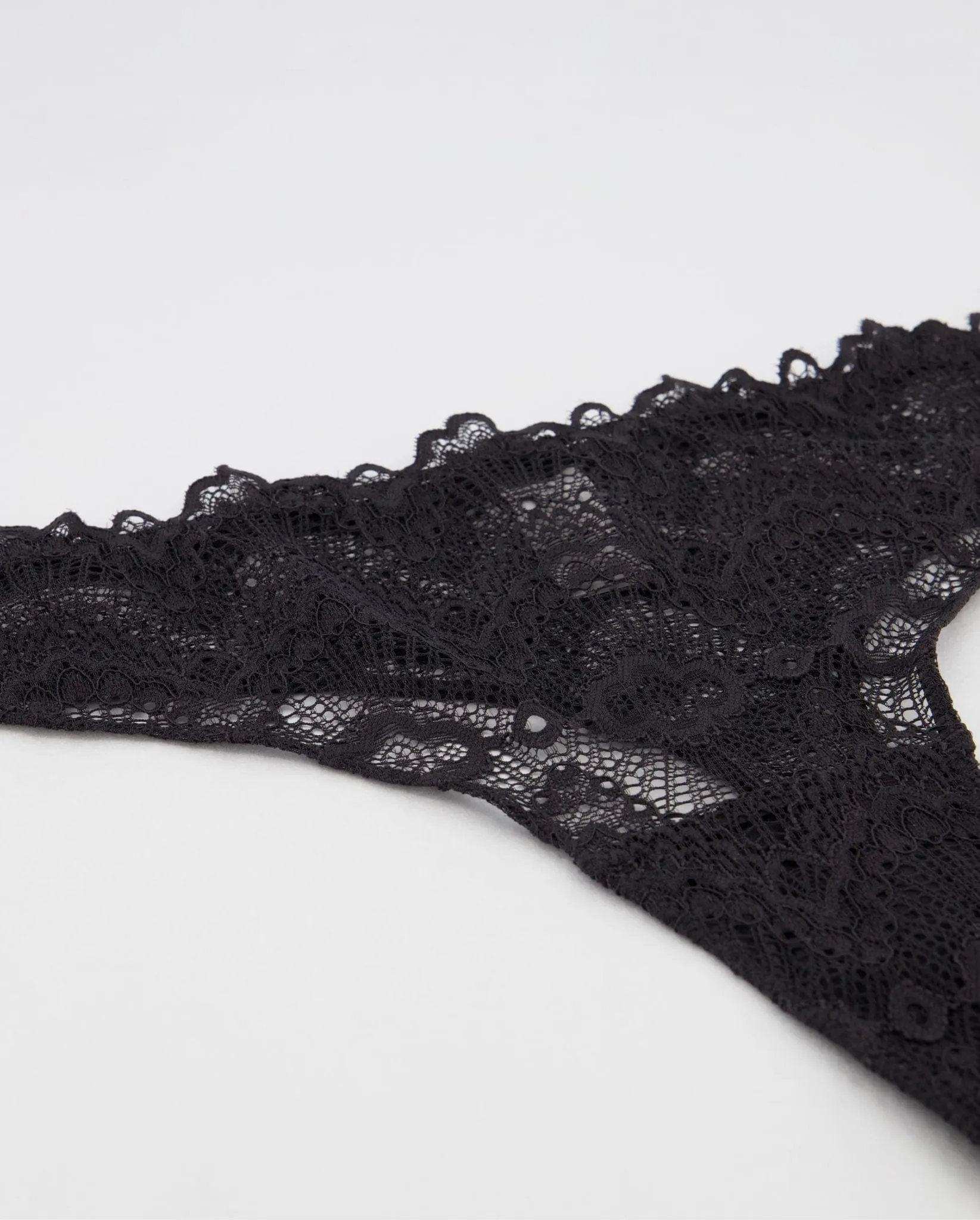 Lace Thong Black