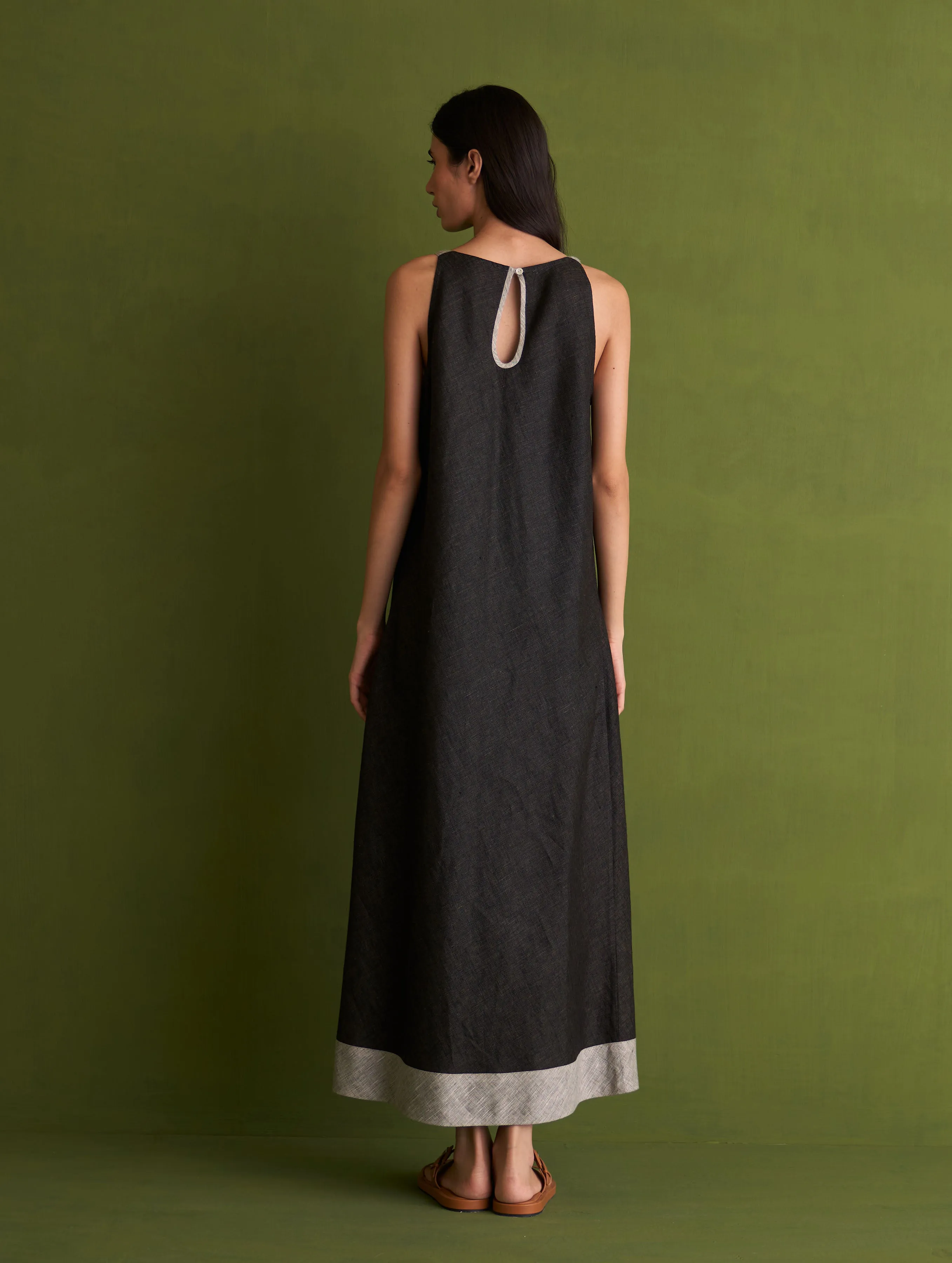 Niza Linen Dress - Charcoal